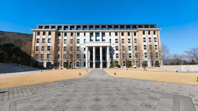 D4-1 ĐẠI HỌC NGOẠI NGỮ BUSAN (TOP 1%)